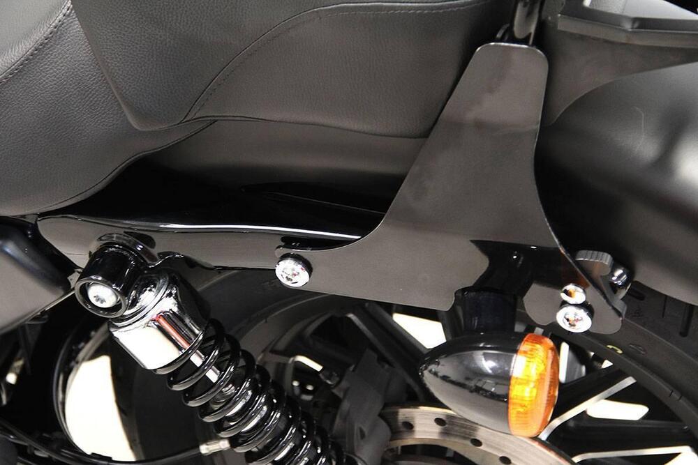 Harley-Davidson 883 Iron (2014 - 16) - XL 883N (13)