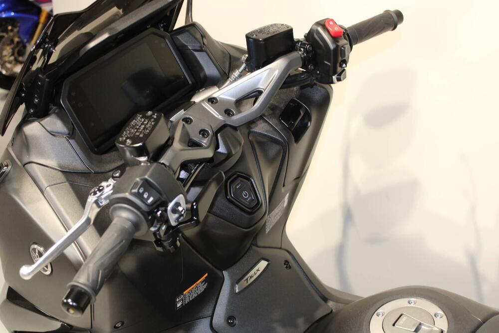 Yamaha T-Max 560 (2025 - 26) (5)