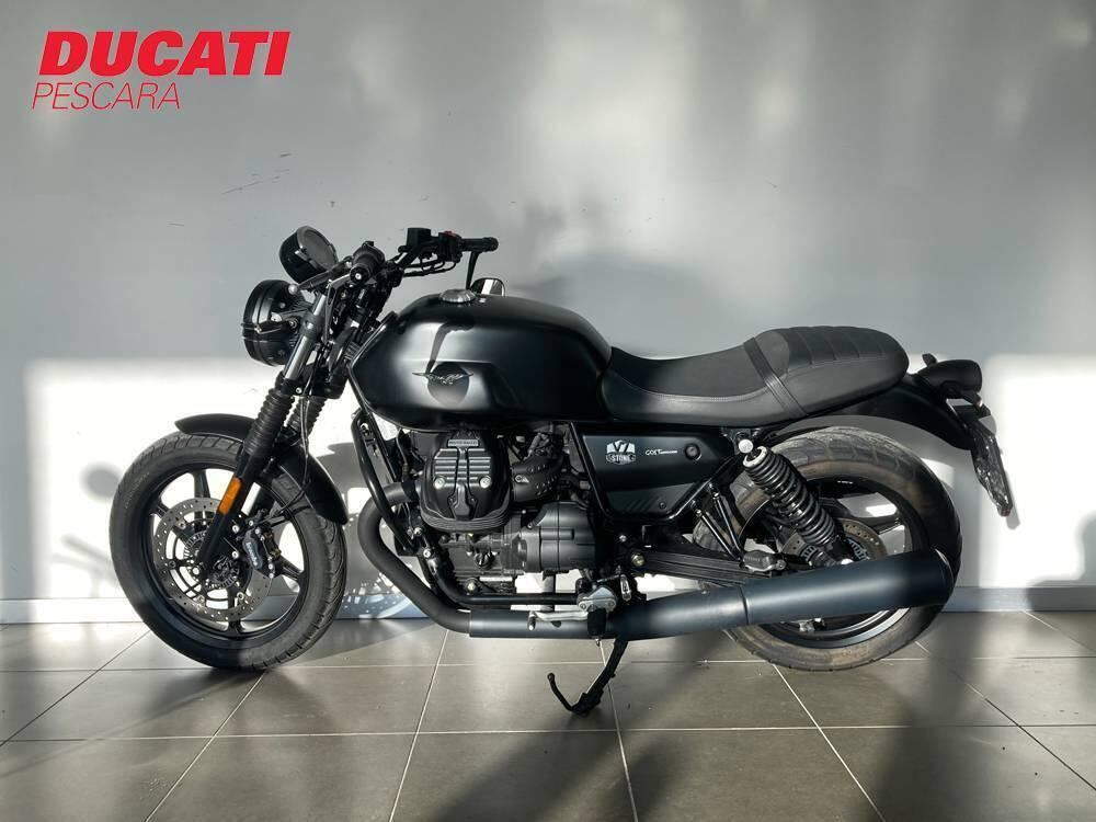 Moto Guzzi V7 Stone Centenario (2021 - 22) (4)