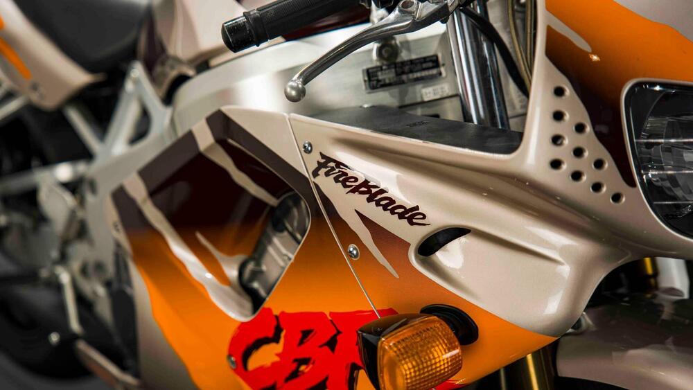 Honda CBR 900 RR (14)