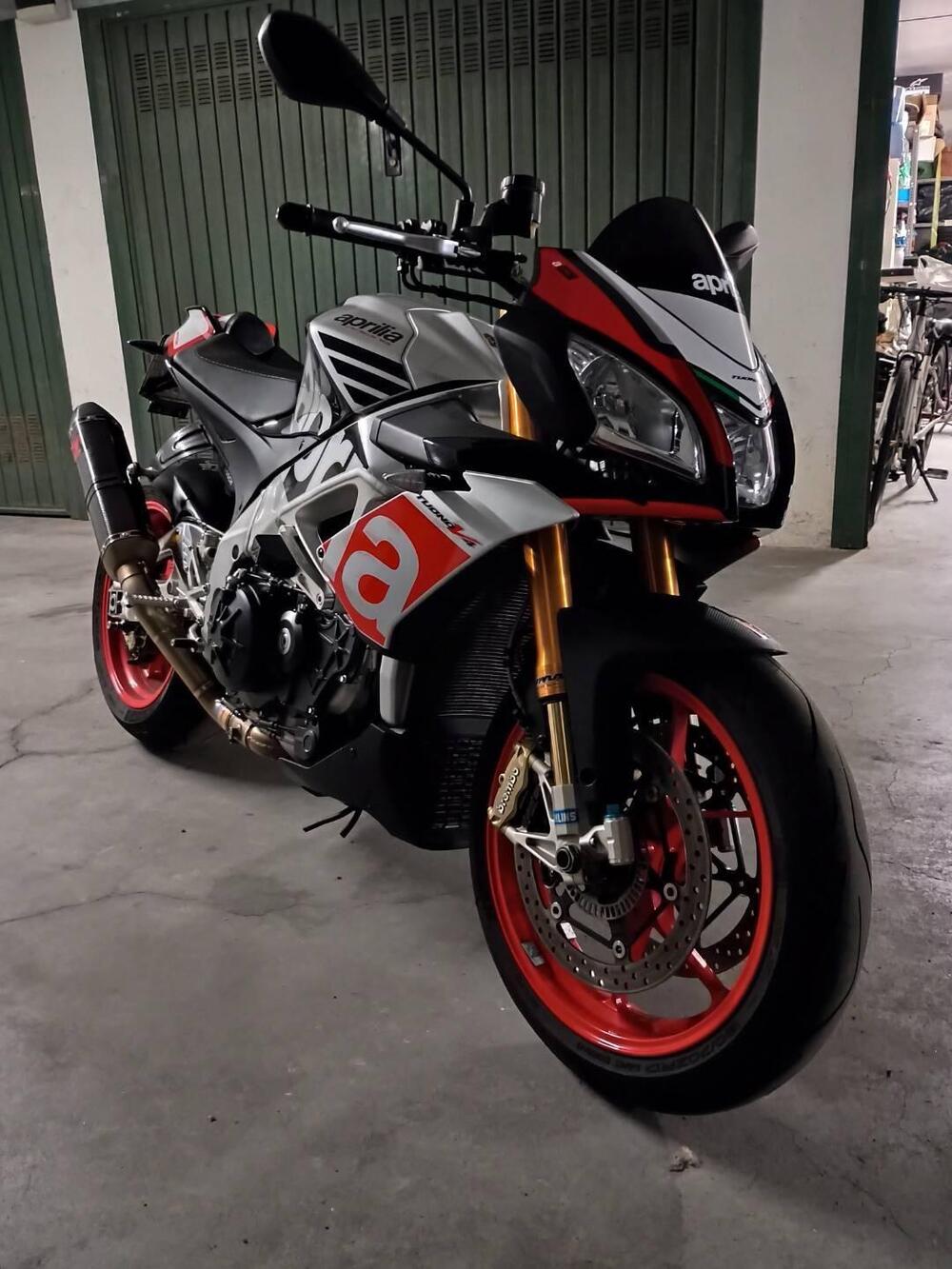 Aprilia Tuono V4 Factory (2015 - 17) (6)