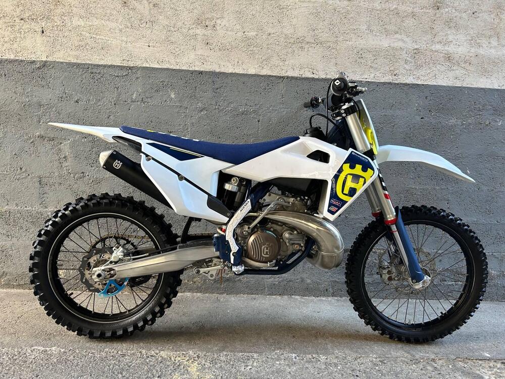Husqvarna TC 250 (2022) (4)