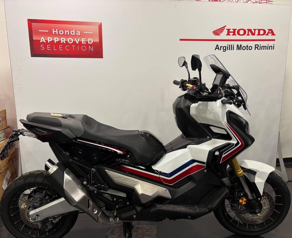 Honda X-ADV 750 (2017) (3)