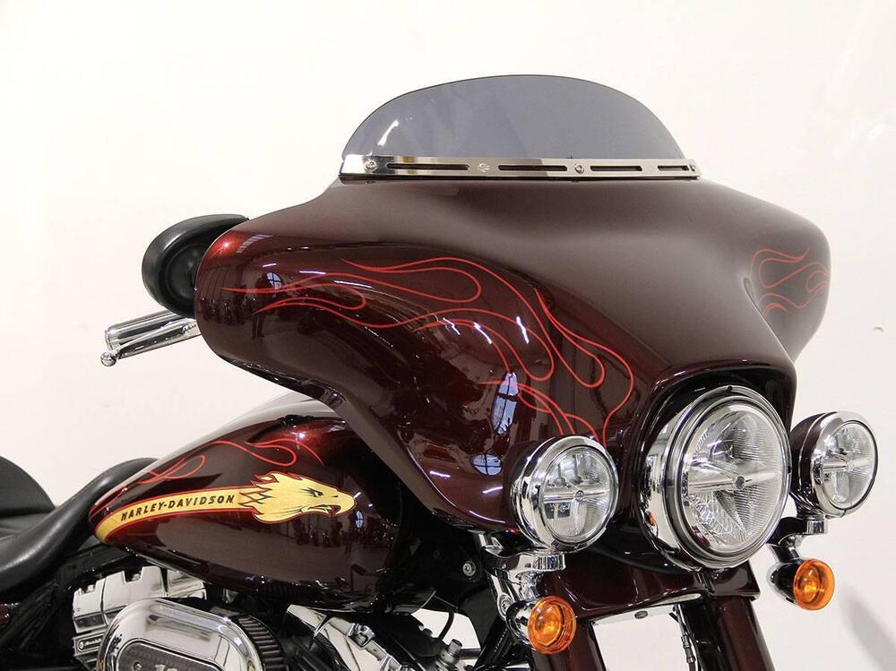 Harley-Davidson 1800 Street Glide (2010 - 11) - FLHXSE (3)