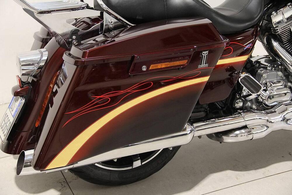 Harley-Davidson 1800 Street Glide (2010 - 11) - FLHXSE (6)