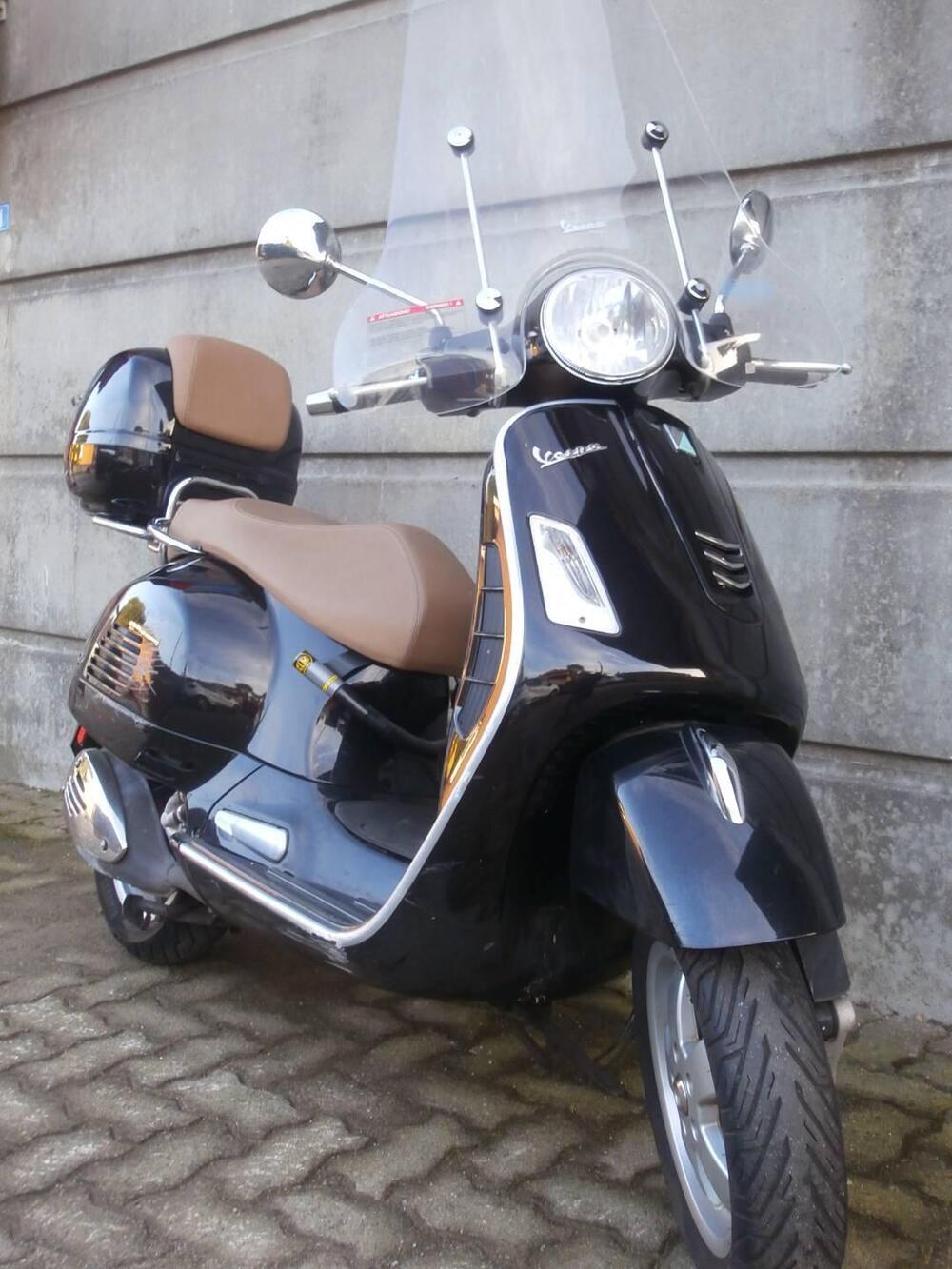 Vespa GTS 300 (2017 - 18)