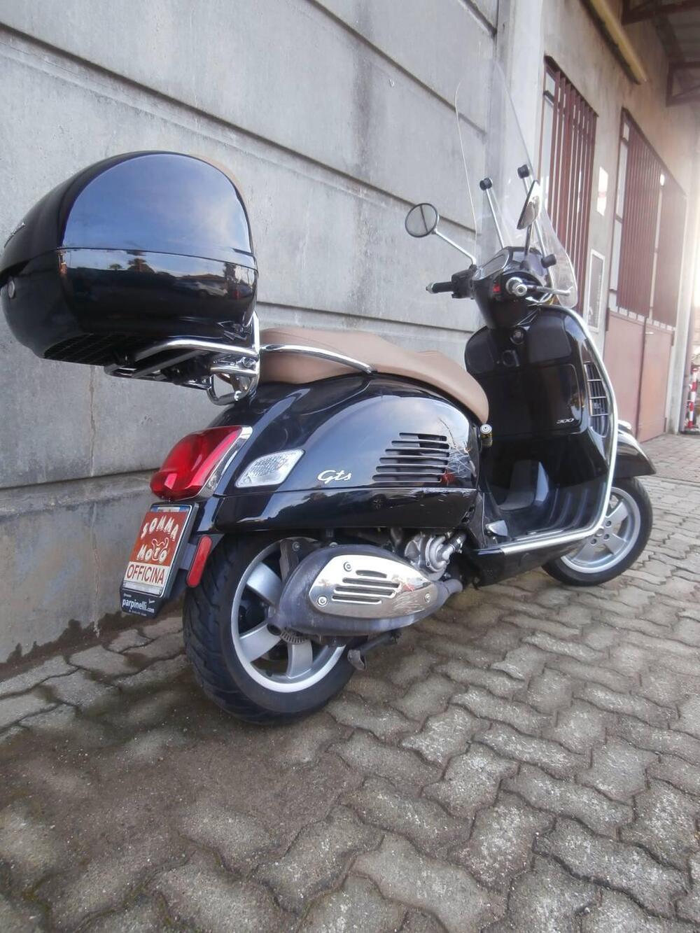 Vespa GTS 300 (2017 - 18) (7)