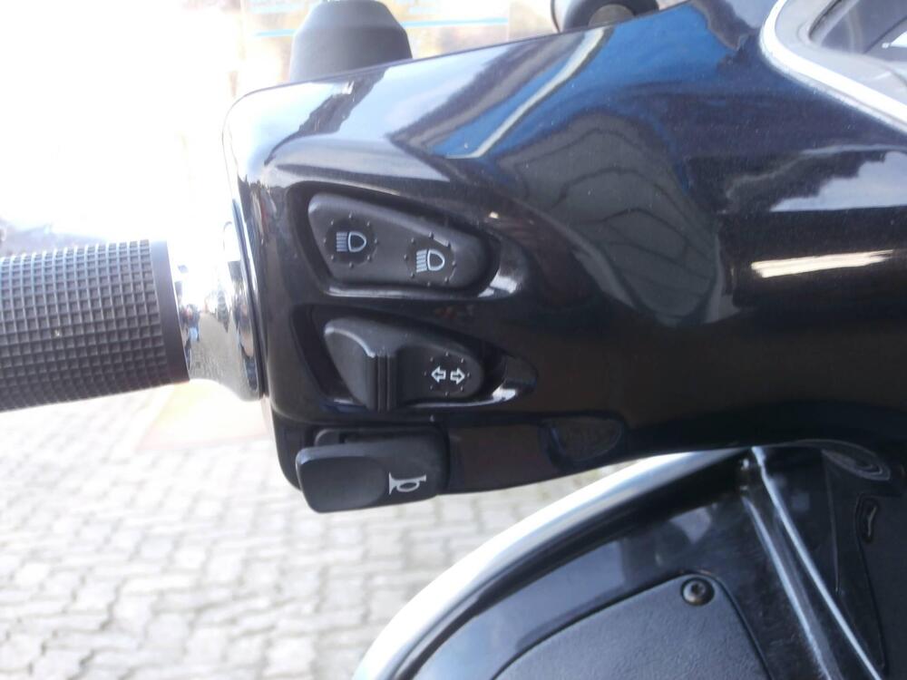 Vespa GTS 300 (2017 - 18) (13)