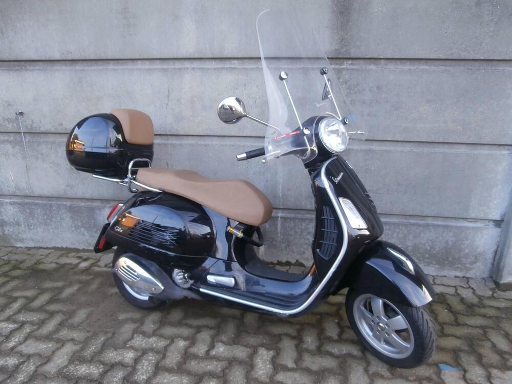 Vespa GTS 300 (2017 - 18) (5)