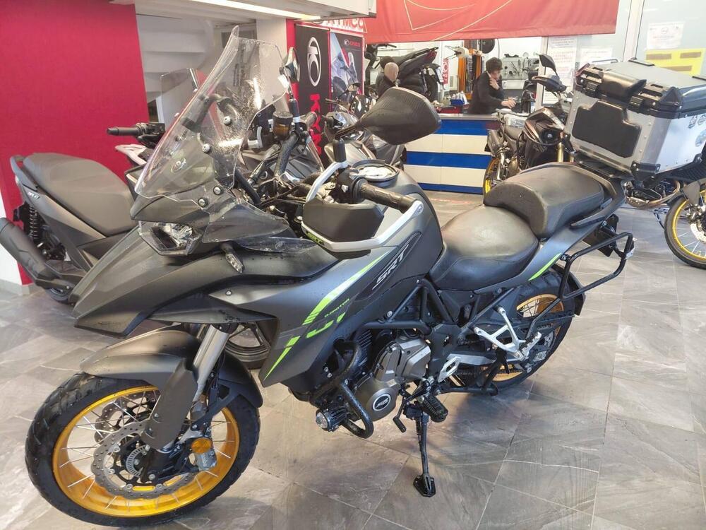 QJ Motor SRT 700 X (2024 - 25)