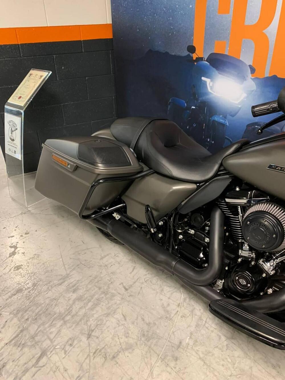 Harley-Davidson 114 Street Glide Special (2019 - 20) - FLHXS (4)