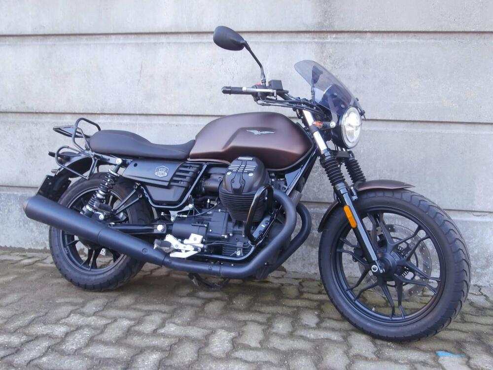 Moto Guzzi V7 III Stone Night Pack (2019 - 20) (6)