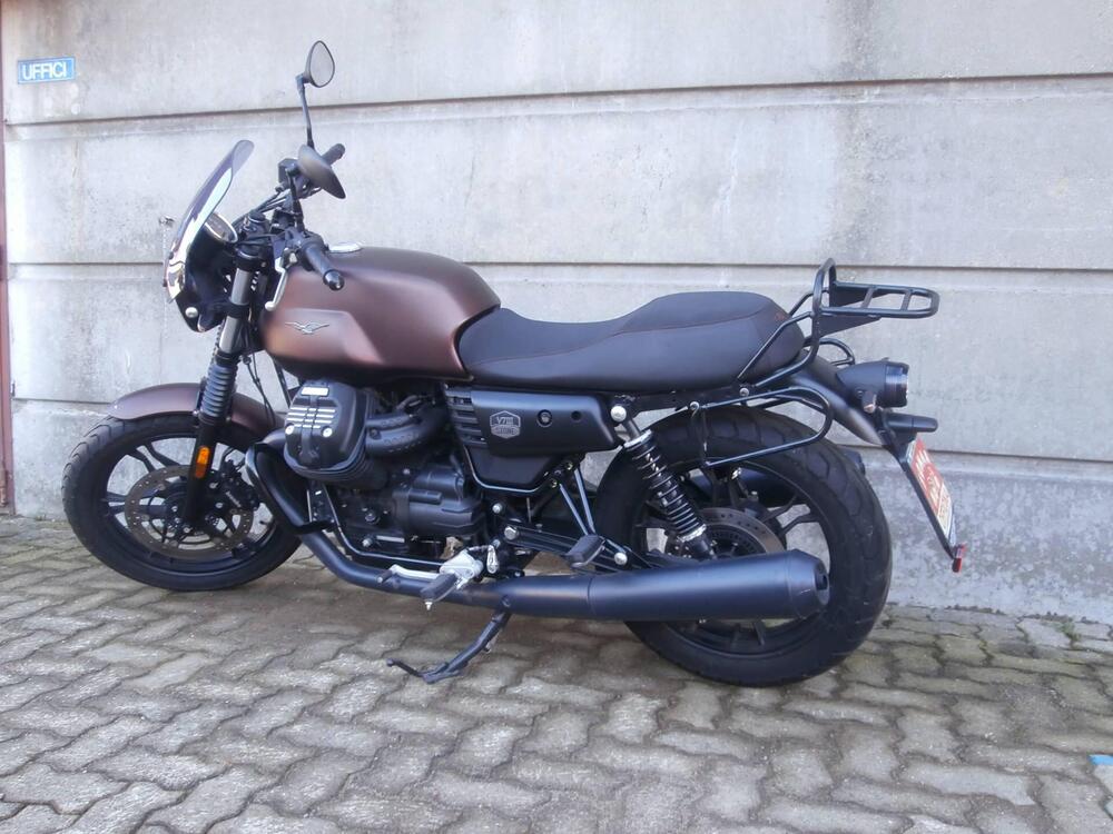 Moto Guzzi V7 III Stone Night Pack (2019 - 20) (2)