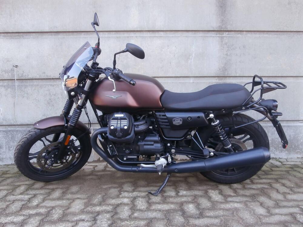Moto Guzzi V7 III Stone Night Pack (2019 - 20) (4)