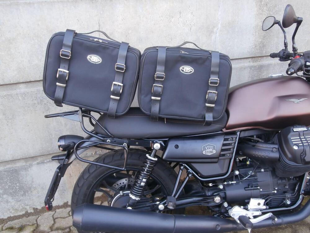Moto Guzzi V7 III Stone Night Pack (2019 - 20) (15)