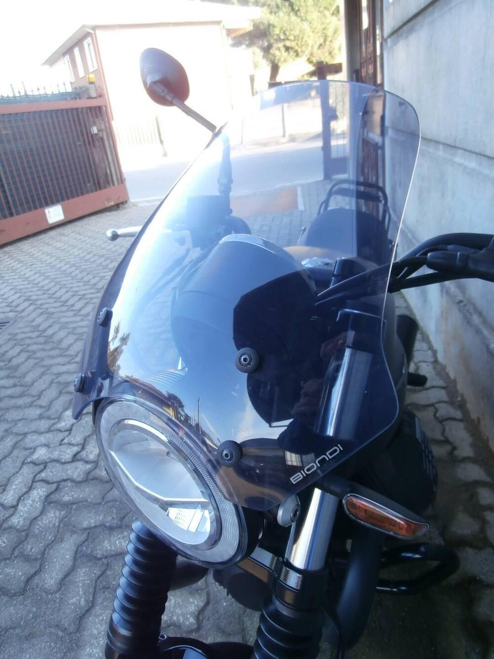 Moto Guzzi V7 III Stone Night Pack (2019 - 20) (12)