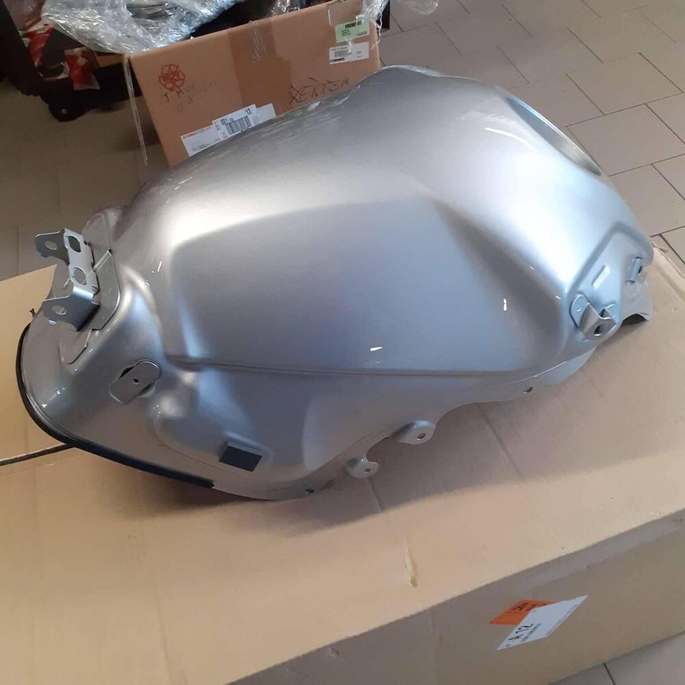 SERBATOIO YAMAHA MT 10 SP (2)