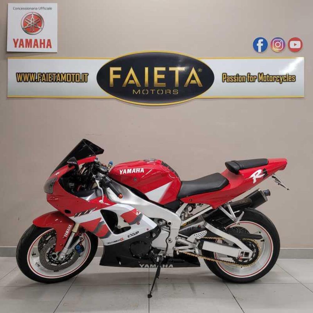 Yamaha YZF R1 (2000 - 01)