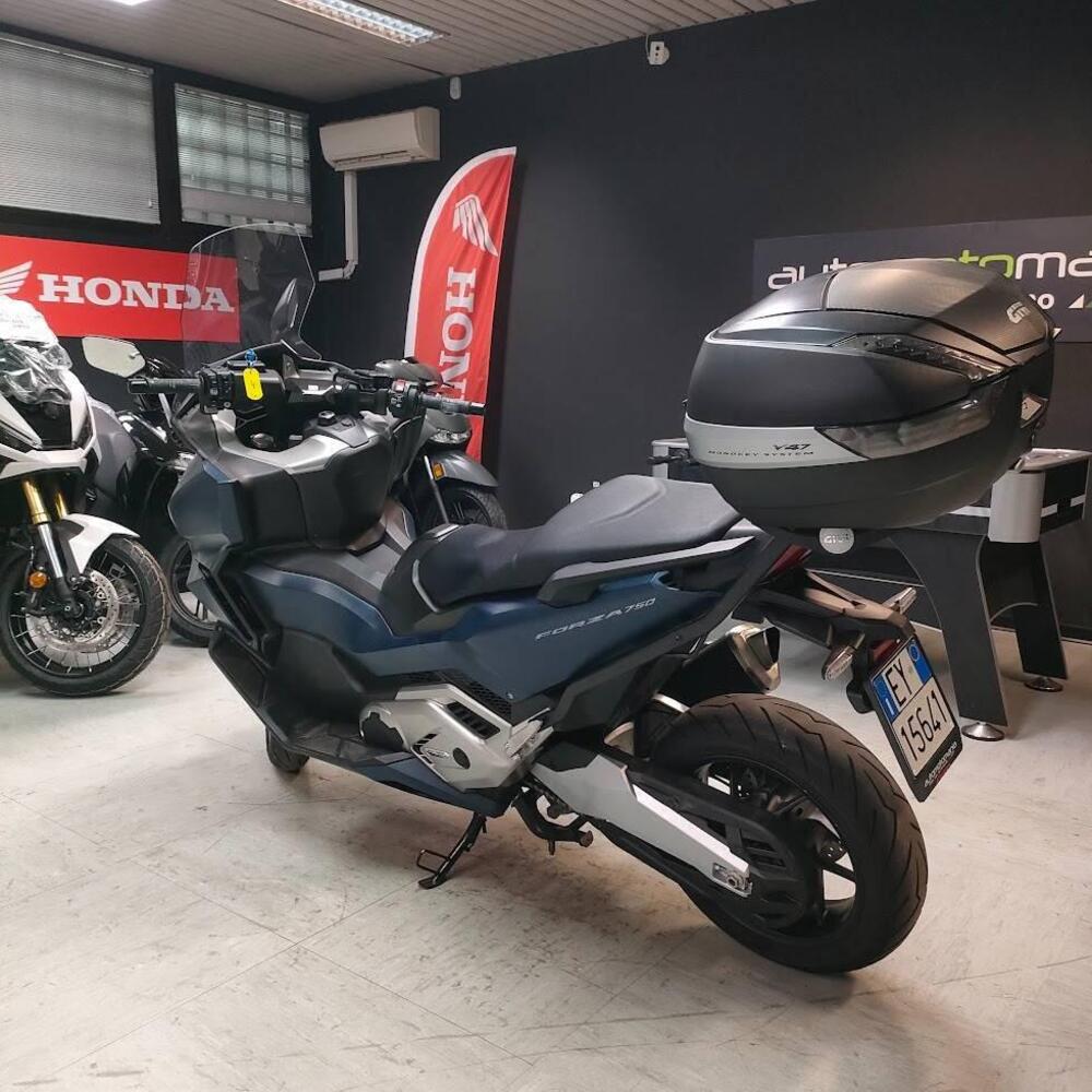 Honda Forza 750 DCT (2021 - 24) (3)