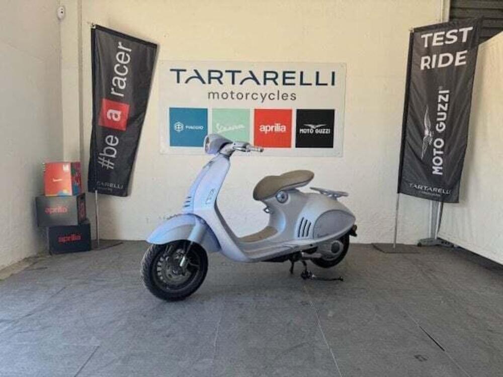 Vespa Vespa 946 Snake 125 (2025) (2)