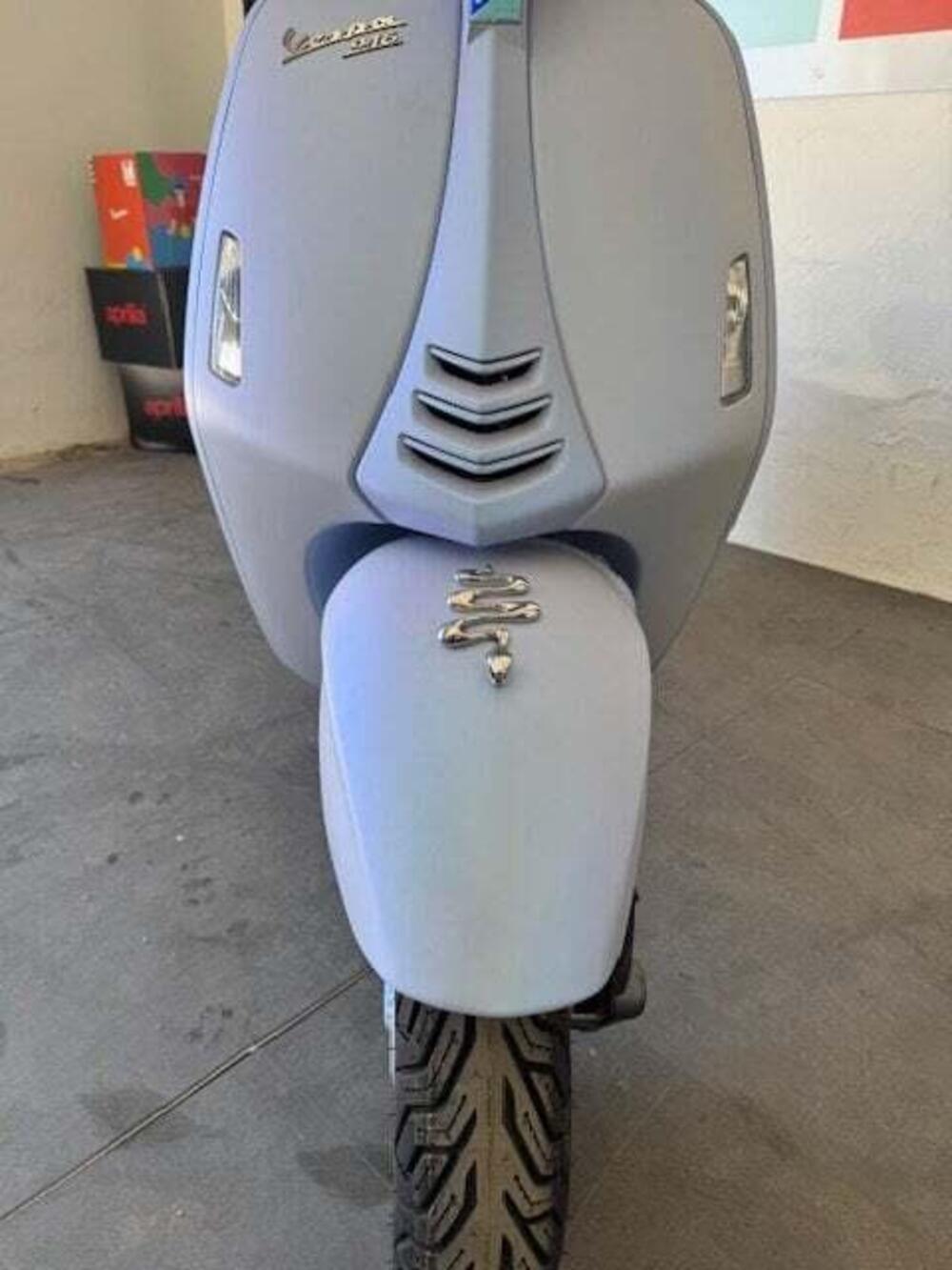 Vespa Vespa 946 Snake 125 (2025) (5)