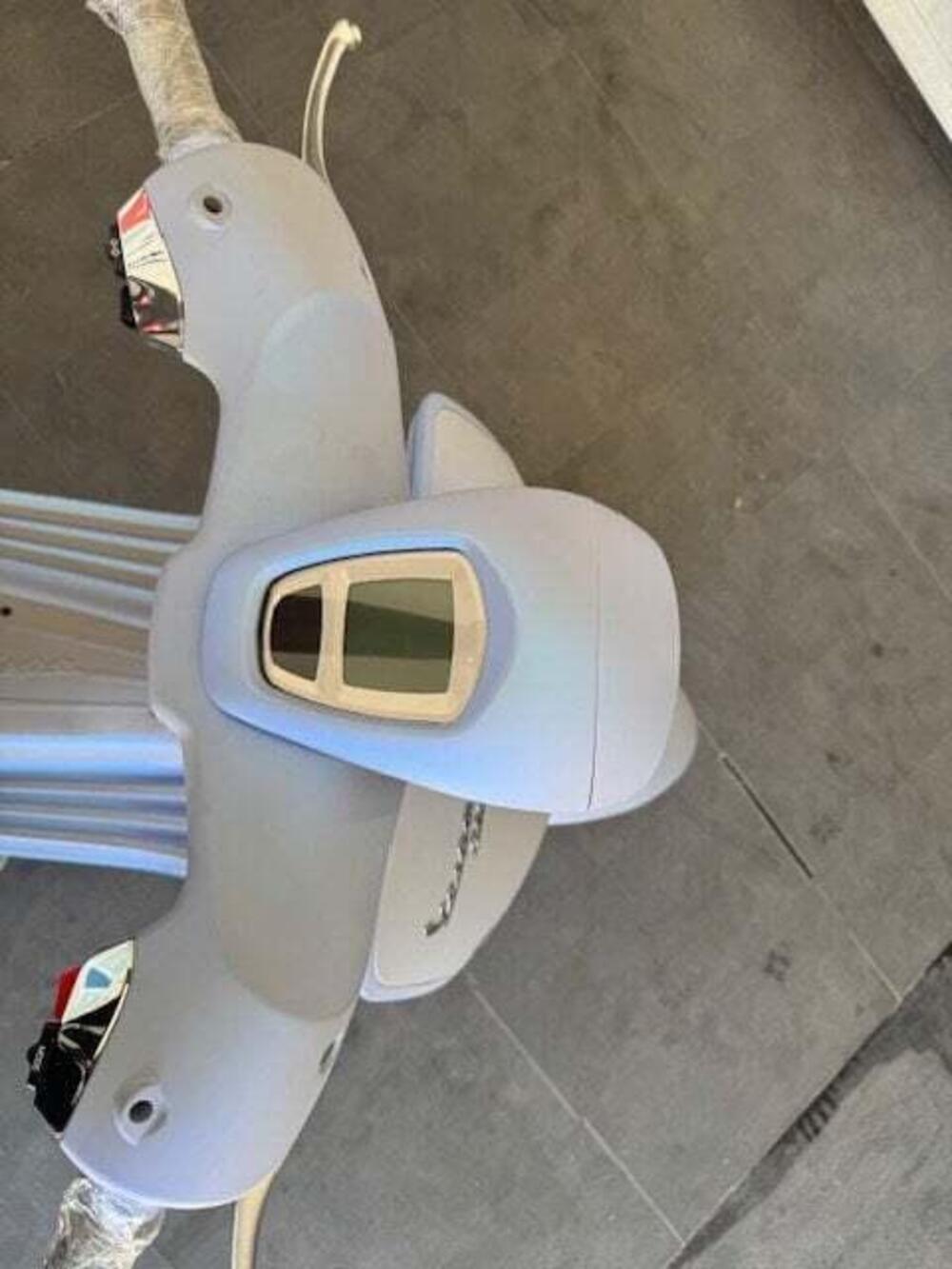 Vespa Vespa 946 Snake 125 (2025) (6)