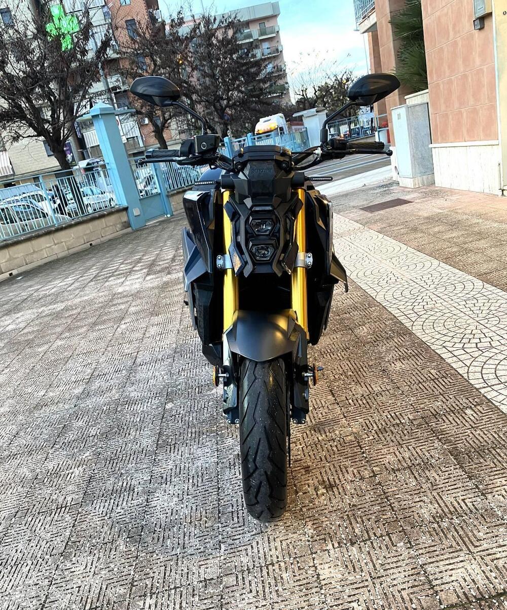 Suzuki GSX-S1000 (2021 - 25) (3)