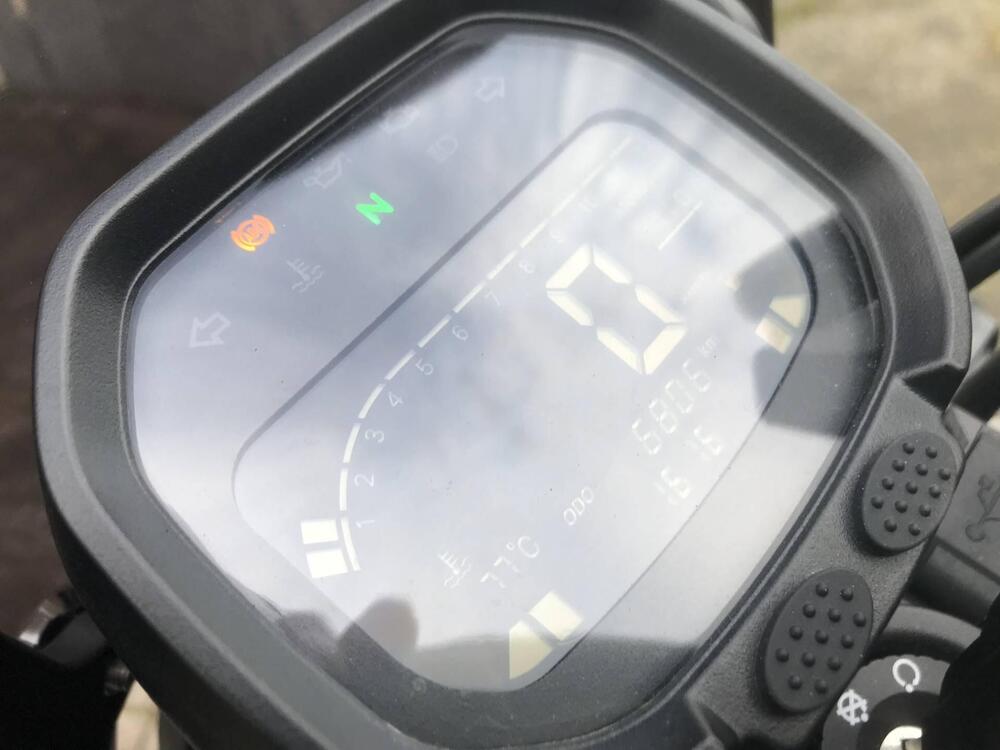 Voge Trofeo 300ACX Scrambler (2021 - 26) (2)