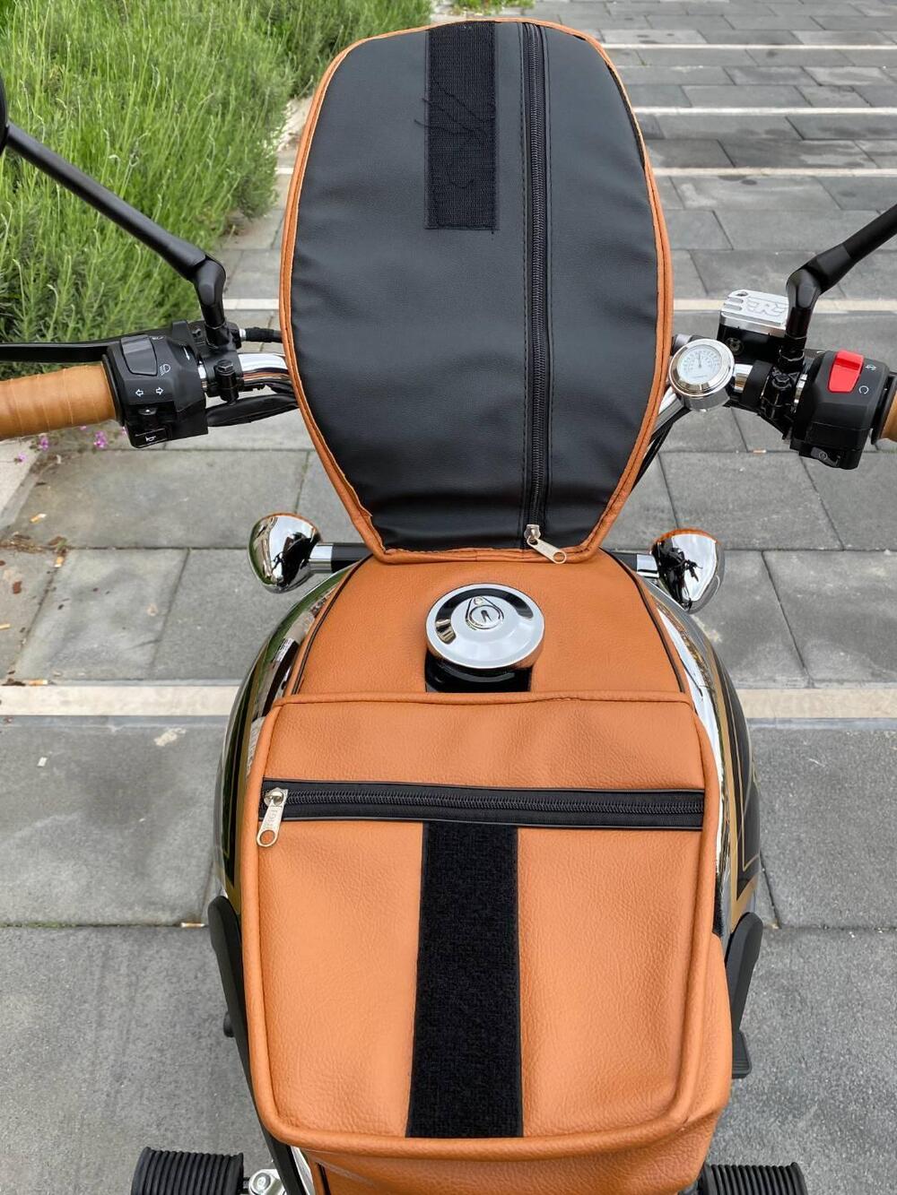 Royal Enfield Classic 500 EFI - Chrome (2017 - 20) (12)