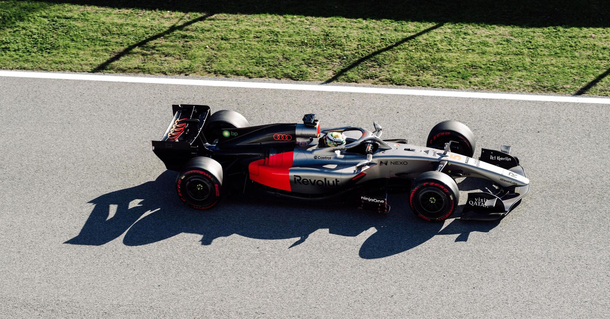 F1 2026 | Audi R26 in pista a Barcellona: cosa emerge dallo shakedown ...