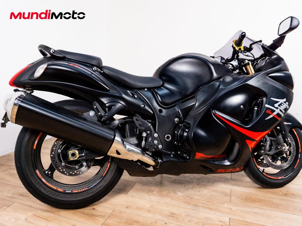 Suzuki GSX 1300 R Hayabusa (2025) (3)