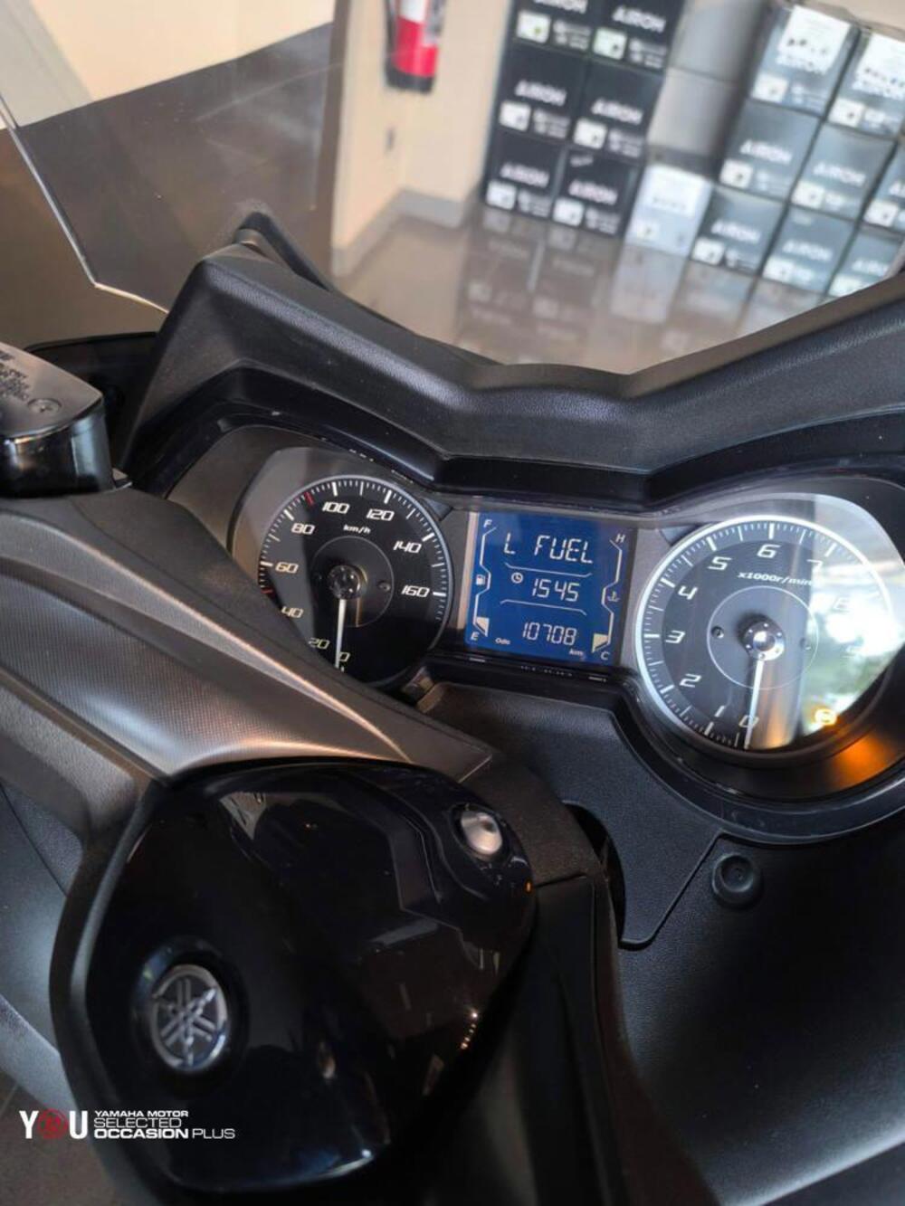 Yamaha X-Max 300 (2021 - 24) (5)