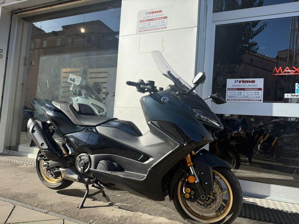 Yamaha T-Max 560 (2022 - 24) (4)