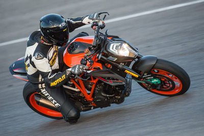 KTM 1290 SuperDuke R Powerparts: una bestia da 195 cv 