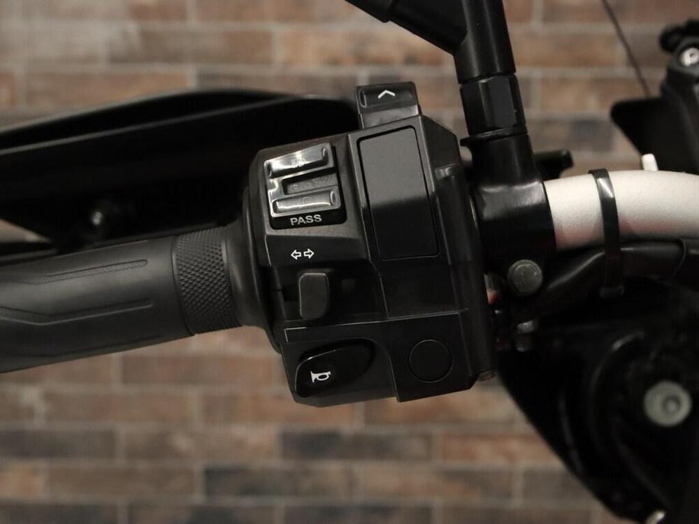 Yamaha MT-09 ABS (2016) (10)