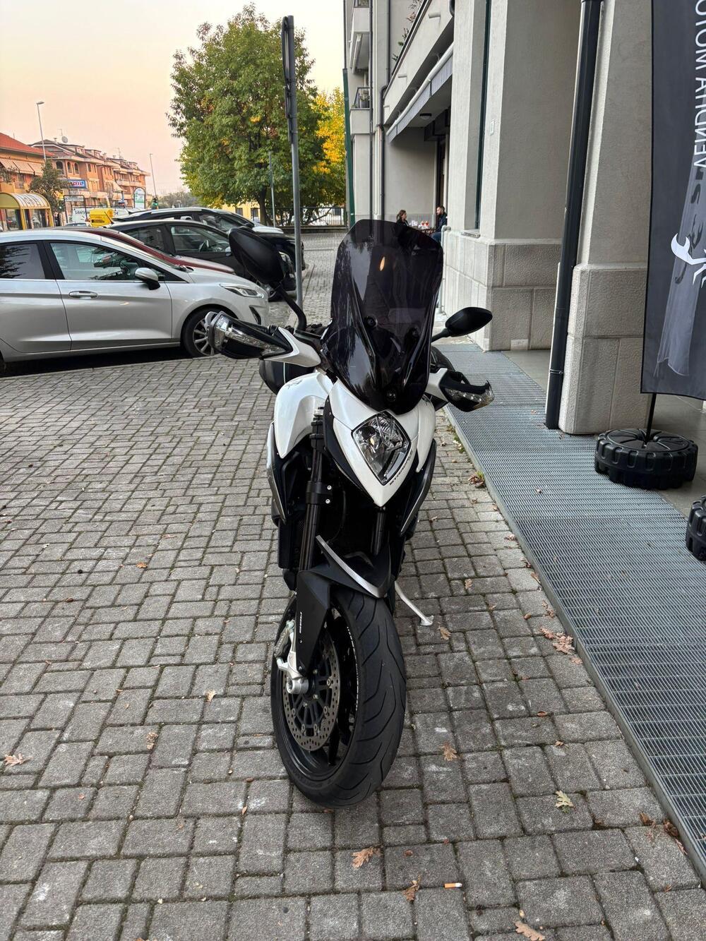 MV Agusta Stradale 800 EAS ABS (2015 - 17) (3)