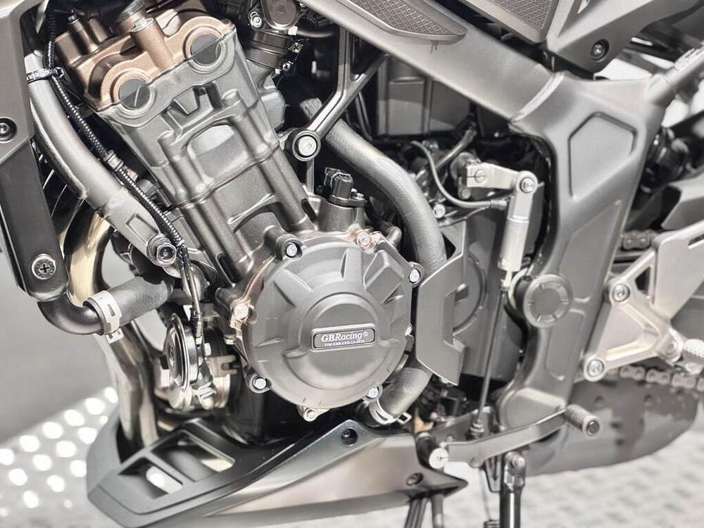 Honda CB 650 R E-Clutch (2024 - 26) (3)