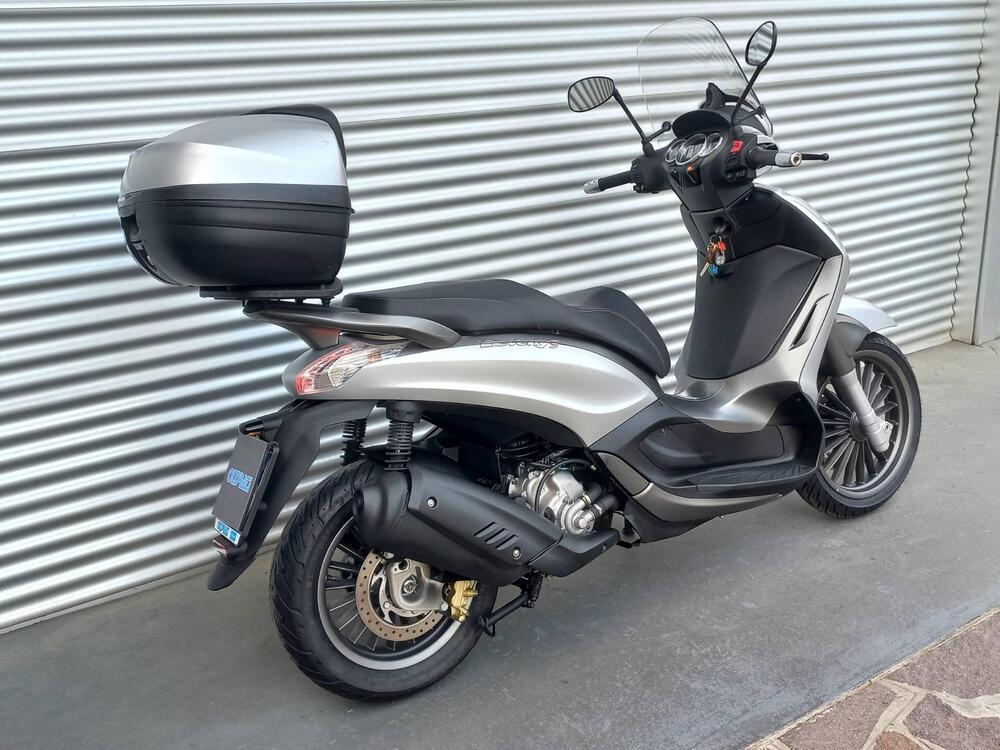 Piaggio Beverly 300 S i.e. (2015 - 16) (8)