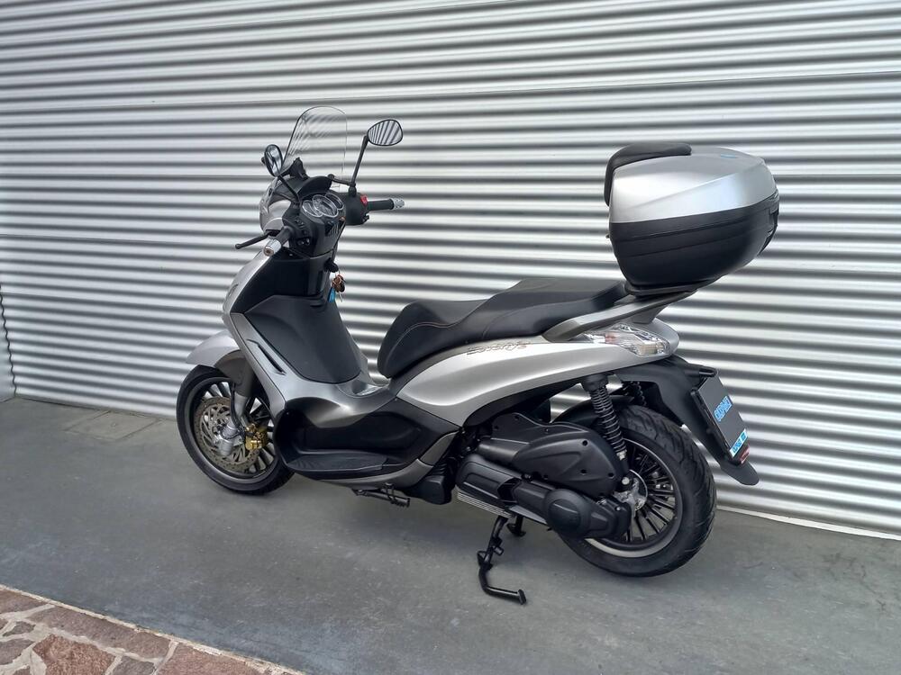 Piaggio Beverly 300 S i.e. (2015 - 16) (7)