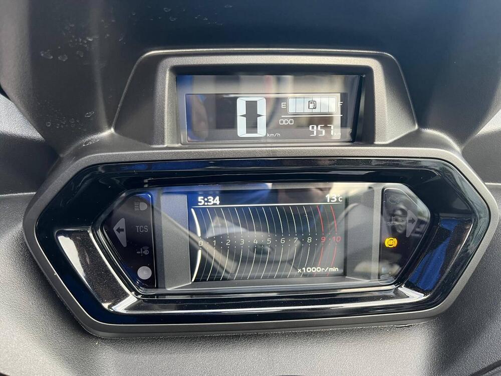 Yamaha X-Max 300 Tech Max (2021 - 24) (4)