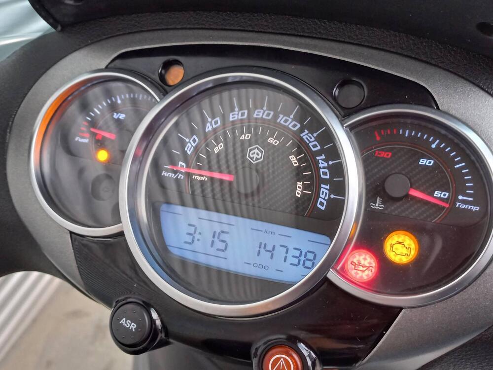 Piaggio Beverly 300 S i.e. (2015 - 16) (8)