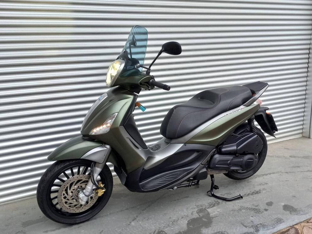Piaggio Beverly 300 S i.e. (2015 - 16) (4)