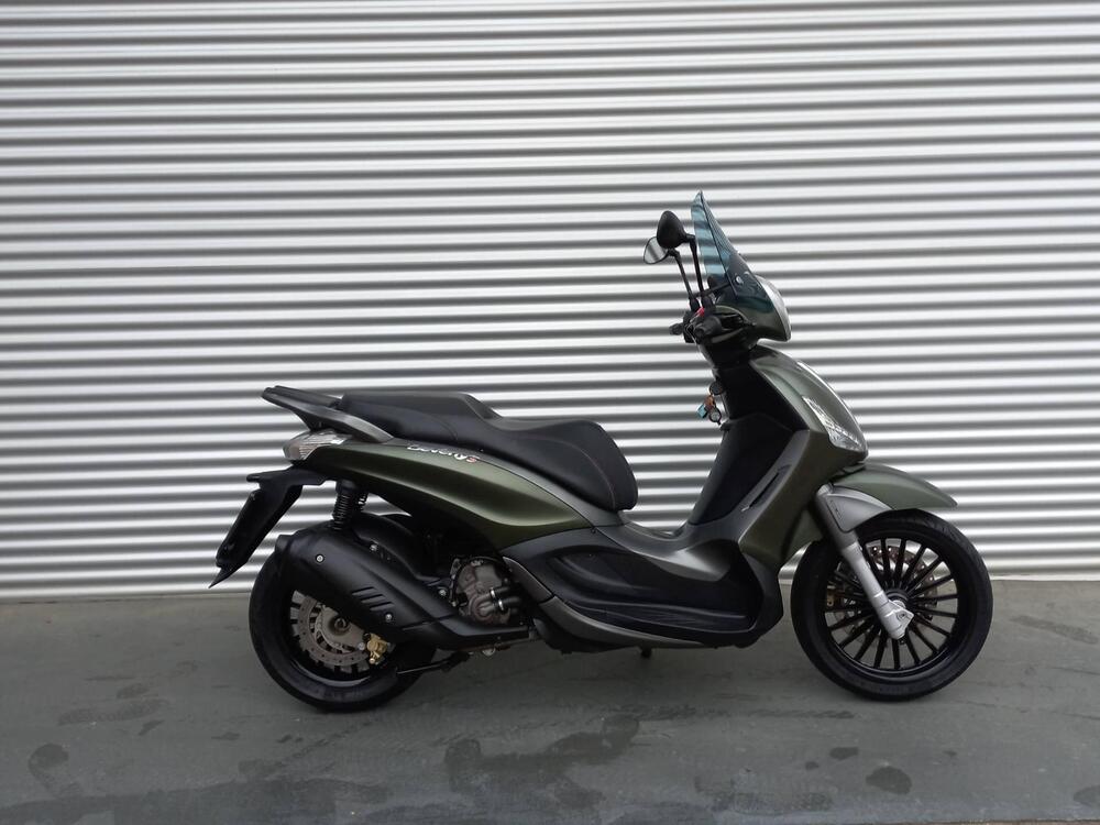 Piaggio Beverly 300 S i.e. (2015 - 16) (2)