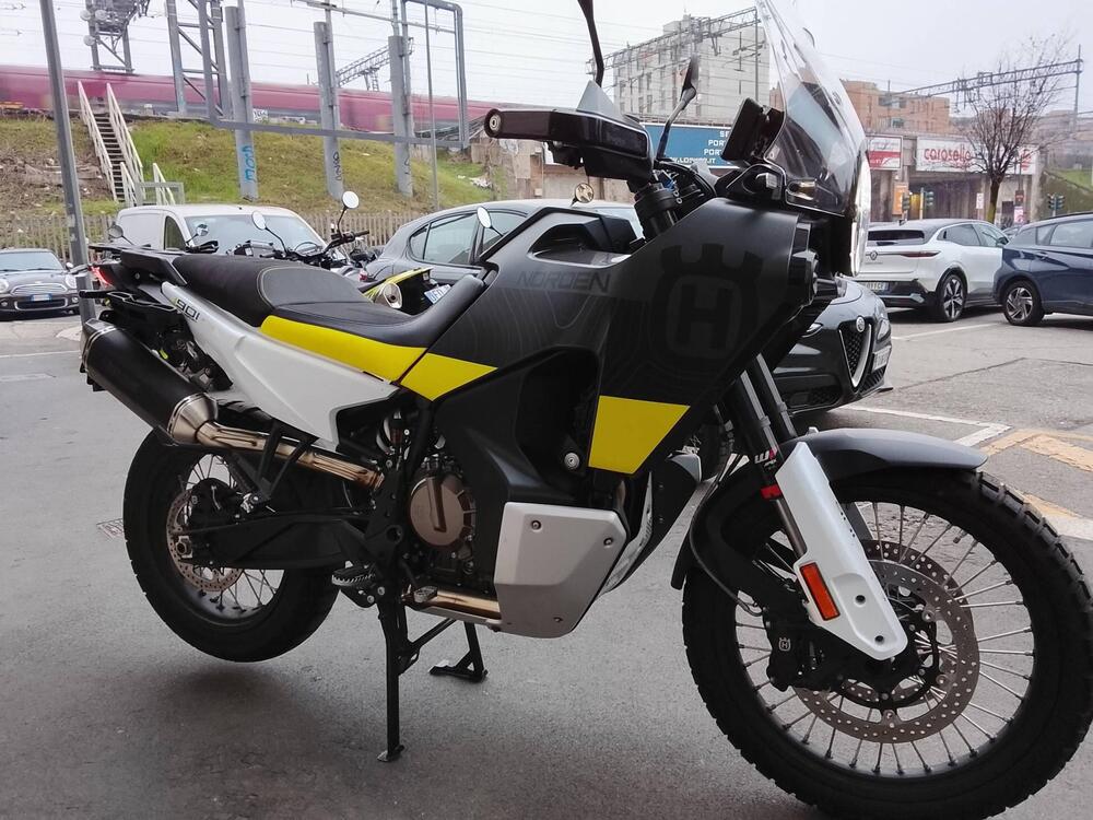 Husqvarna Norden 901 (2022 - 26) (2)