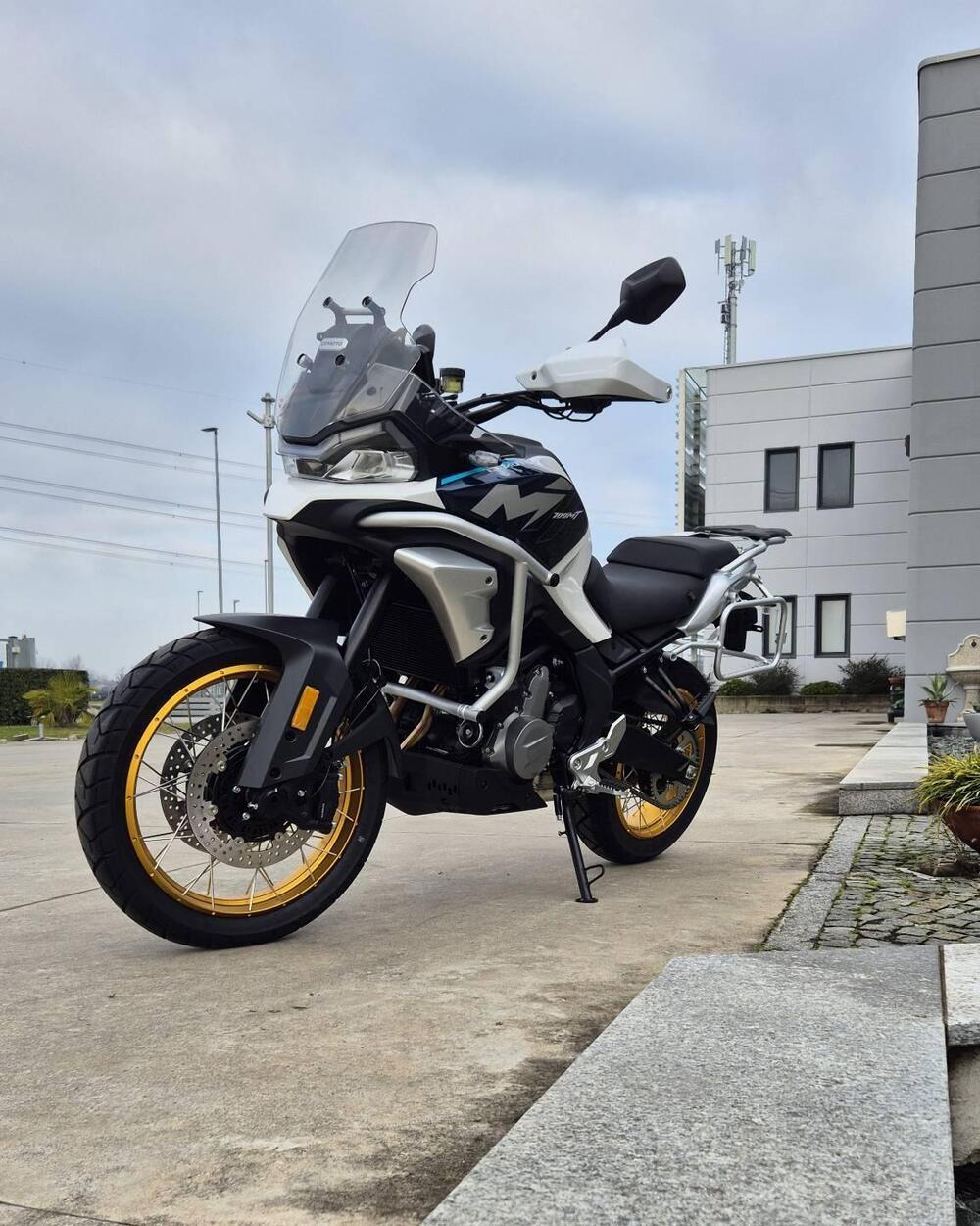 CFMOTO 700MT Adventure (2025 - 26) (4)