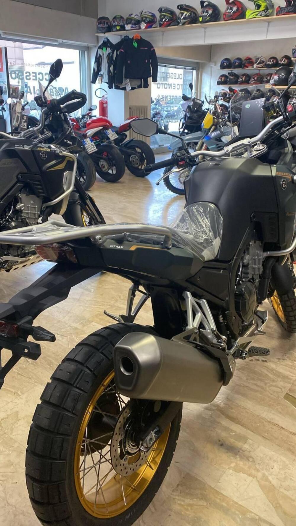 Kove 800X Pro (2024 - 25) (3)