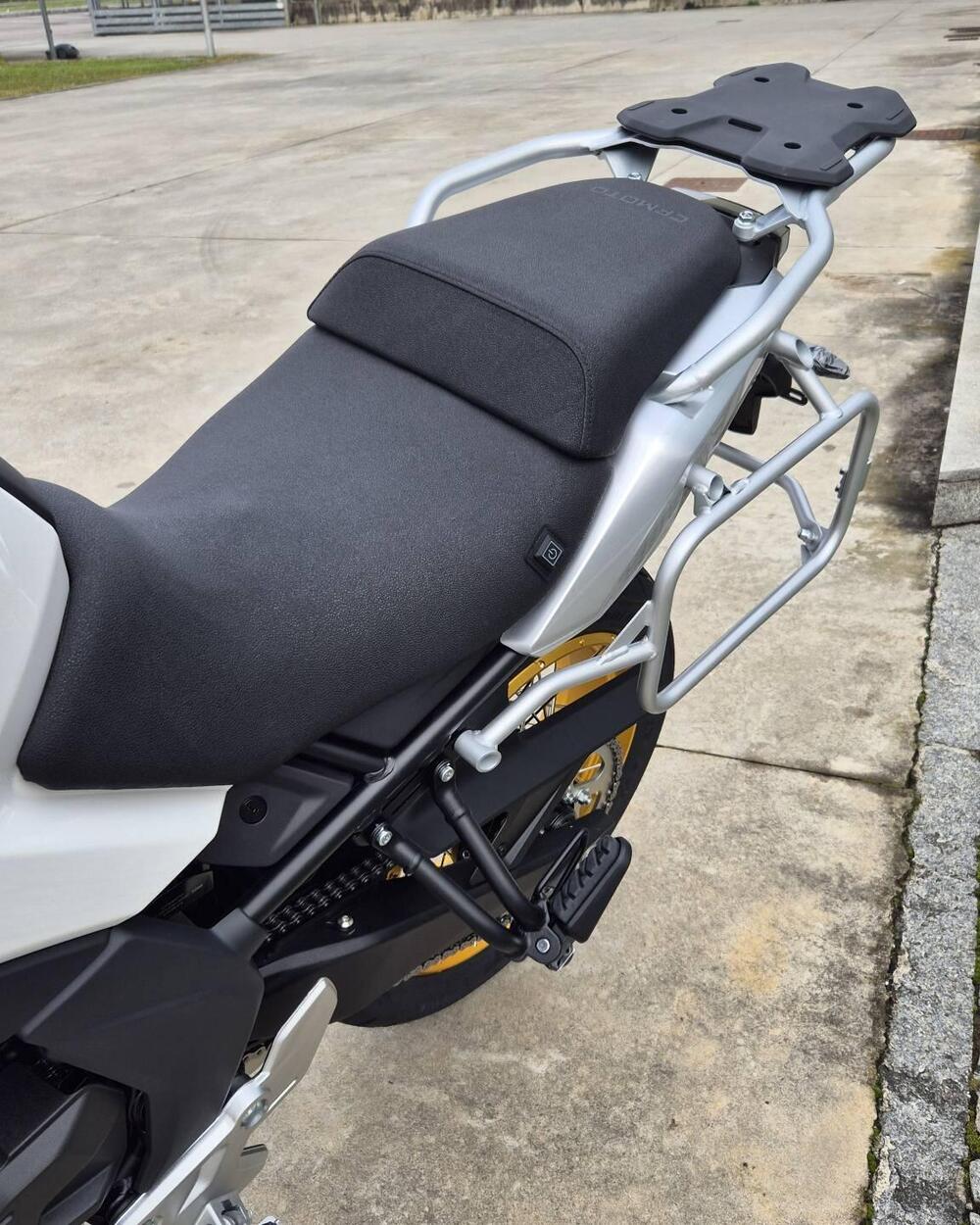 CFMOTO 700MT Adventure (2025 - 26) (5)