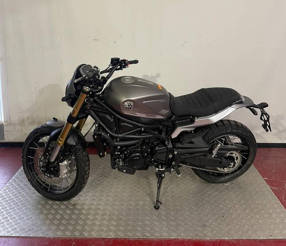 Benelli Leoncino 800 Trail (2022 - 26) (2)