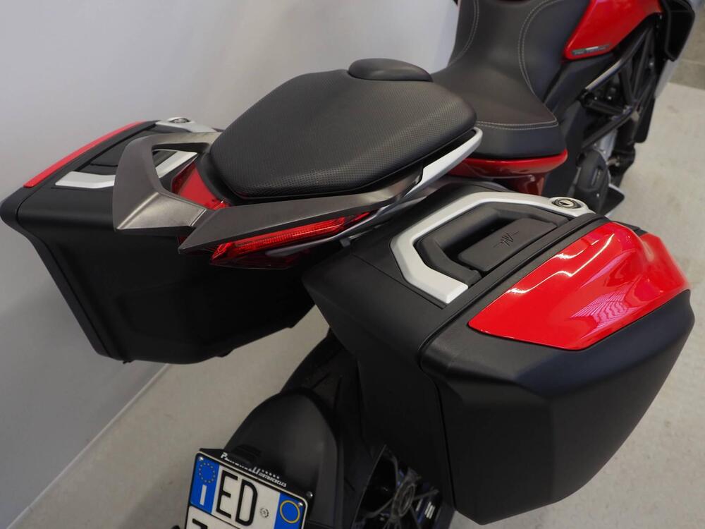 MV Agusta Turismo Veloce 800 (2014 - 16) (2)