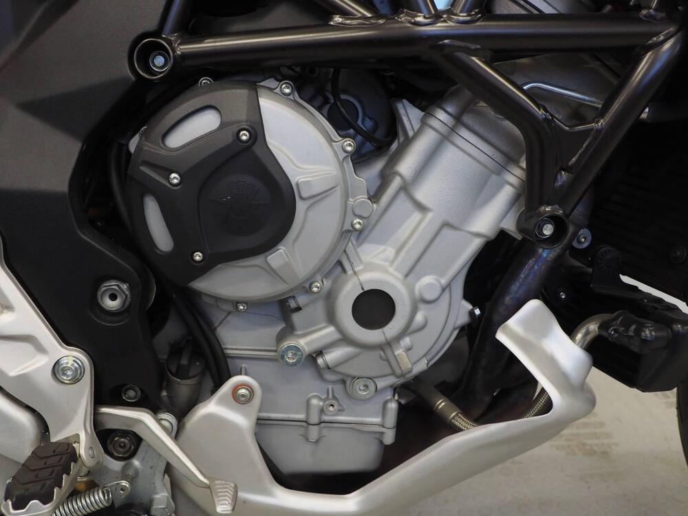 MV Agusta Turismo Veloce 800 (2014 - 16) (4)